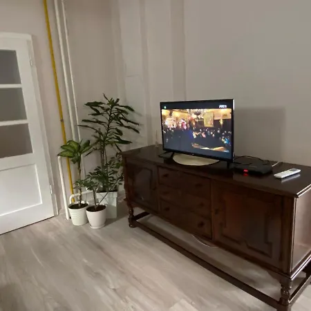 Ema Apartment *